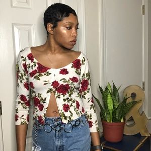 Cropped floral sweater ♥️